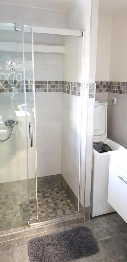 2 Bedrooms House With Enclosed Garden And Wifi At Slezska Ostrava Exterior foto
